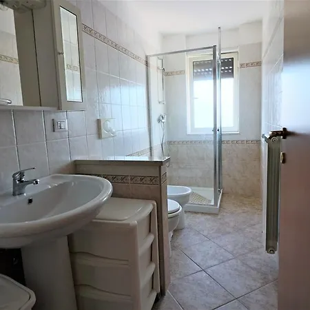 Vacanze A בית נופש מריטימה